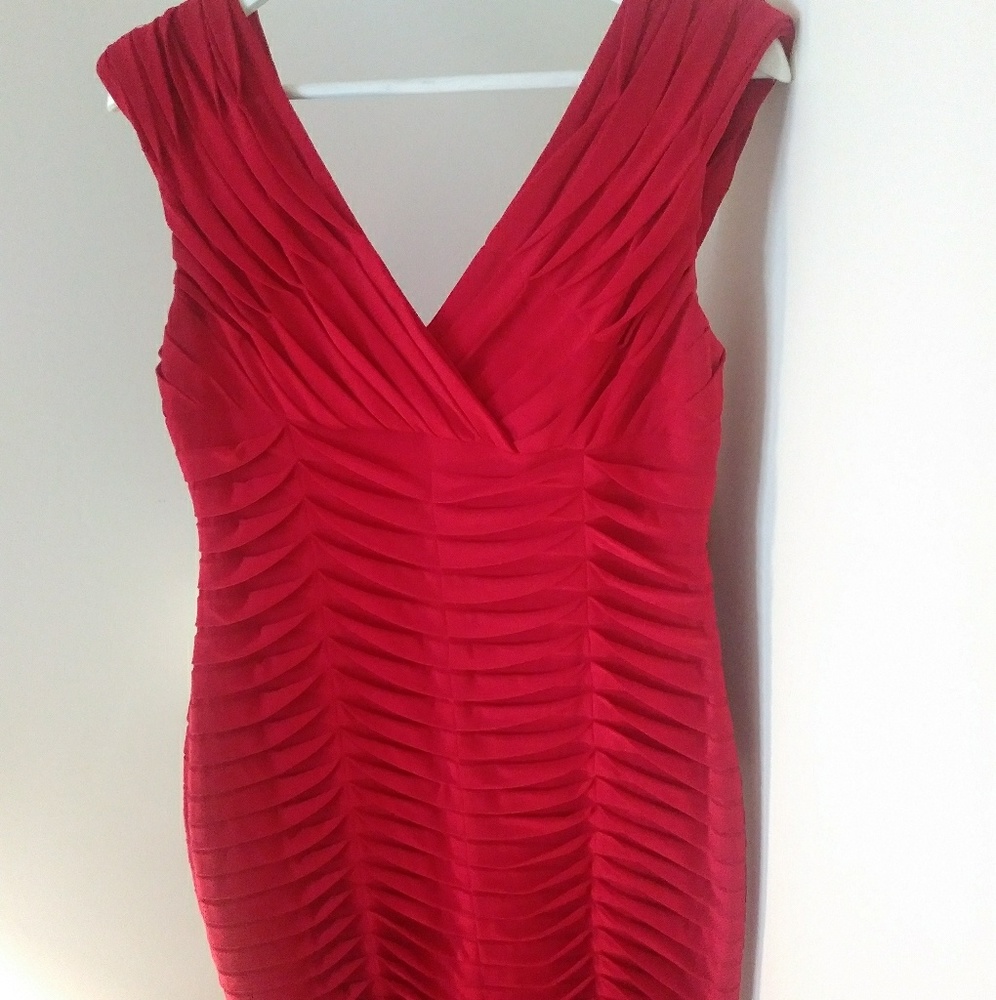 Red Adrianna Papell cocktail dress. Size 8